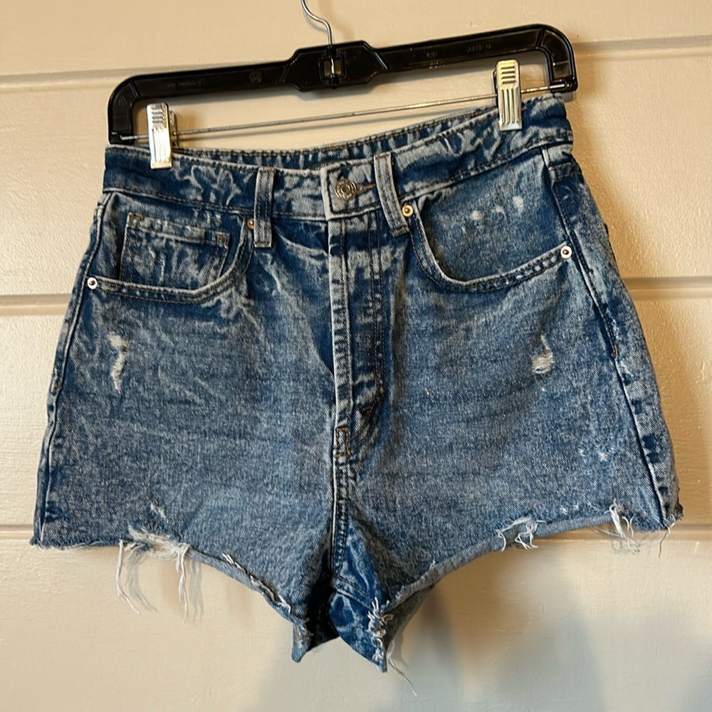 Wild Fable High Waisted Acid Wash Distressed shorts Size 2
